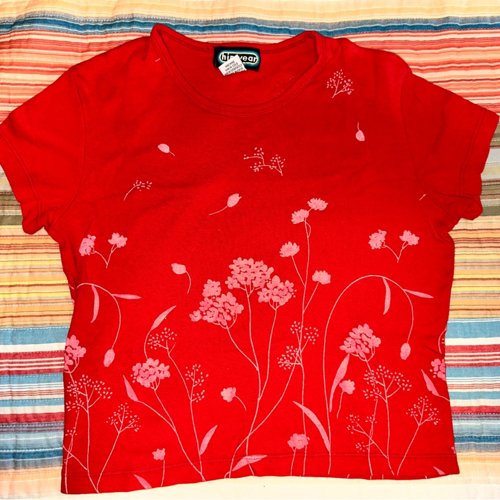 Vintage 90s Red Cotton Short Sleeve Floral Design Top